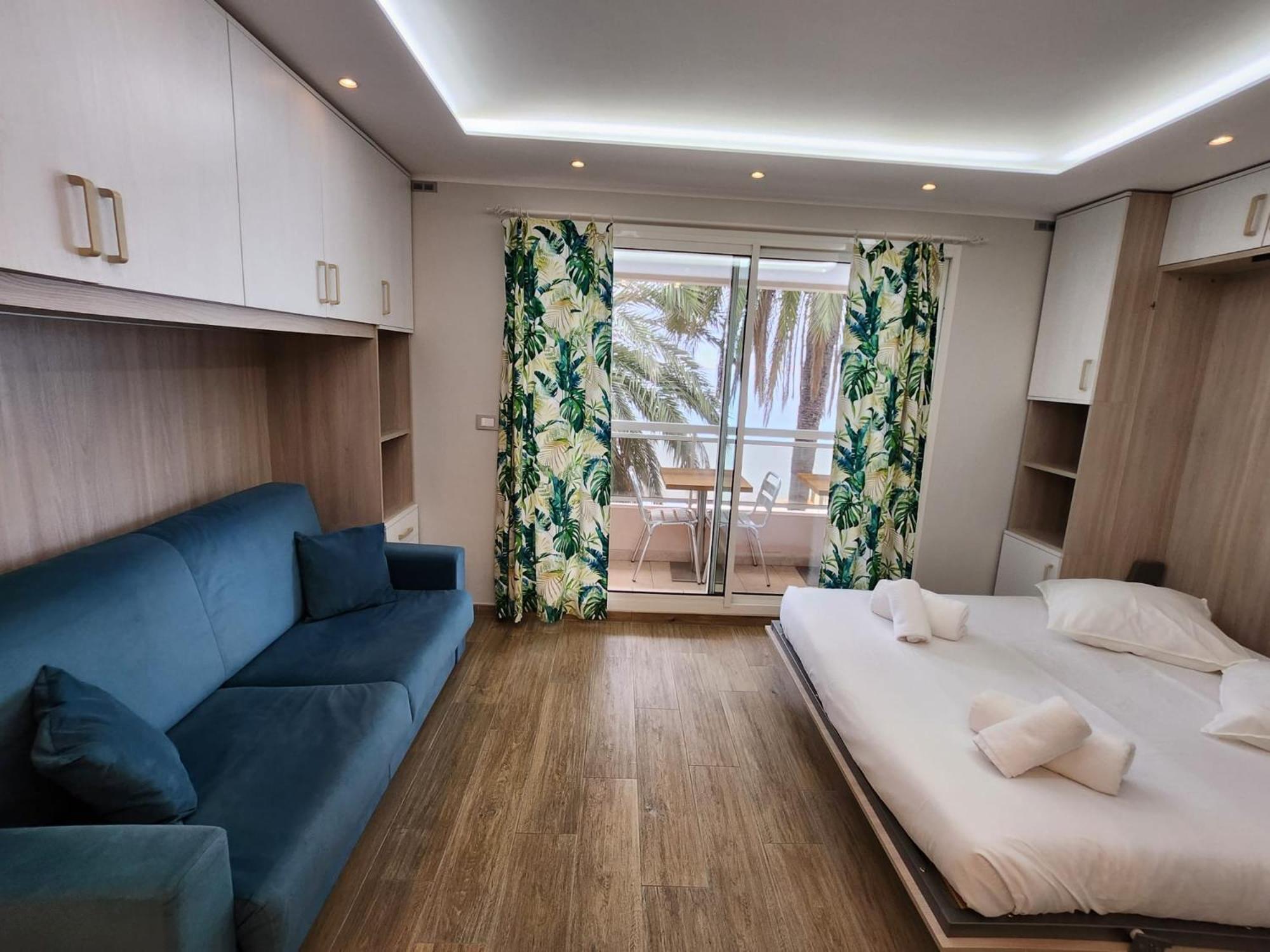 Bluemarine, Studio Vista Mare Menton Luaran gambar