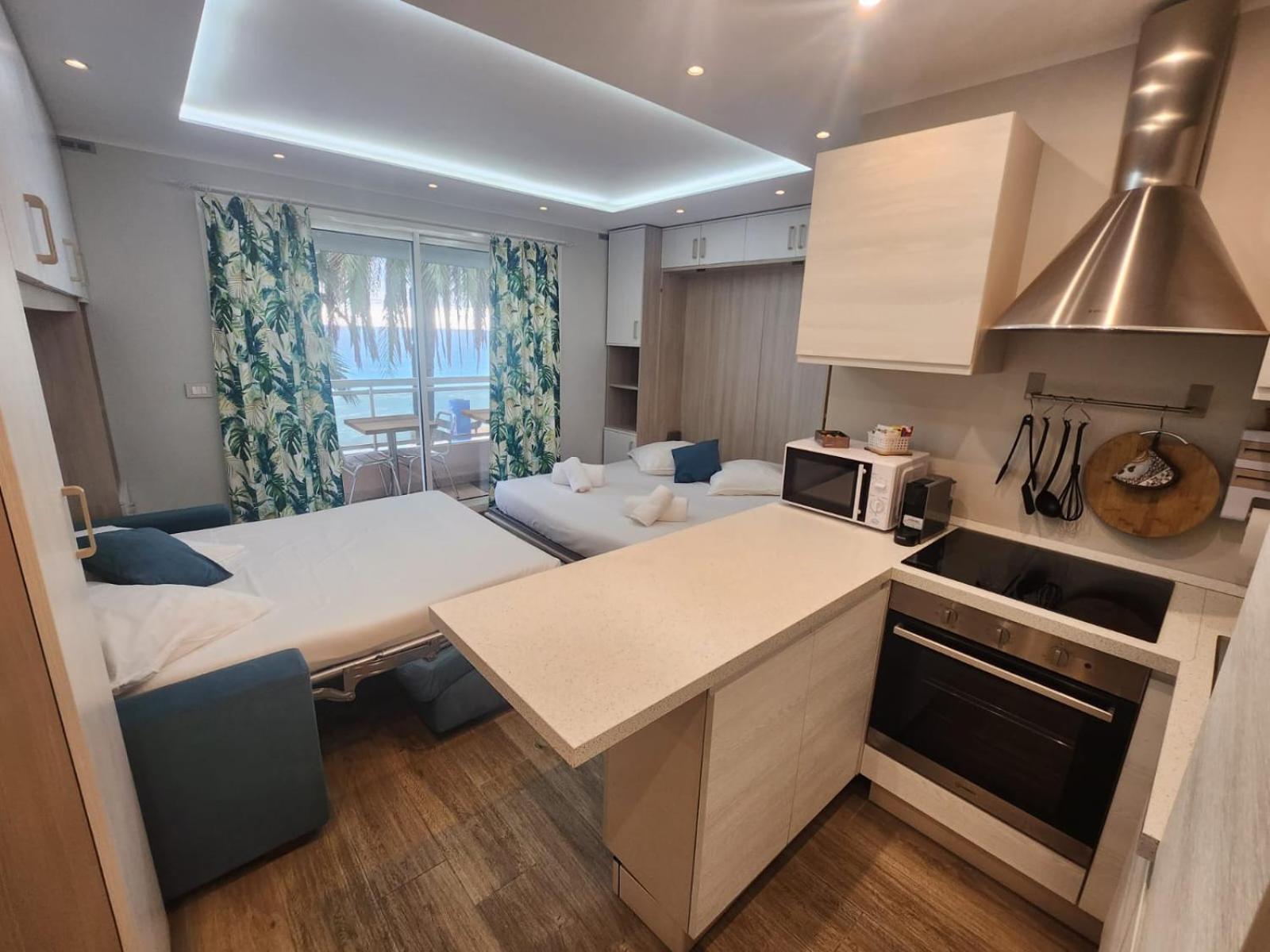 Bluemarine, Studio Vista Mare Menton Luaran gambar